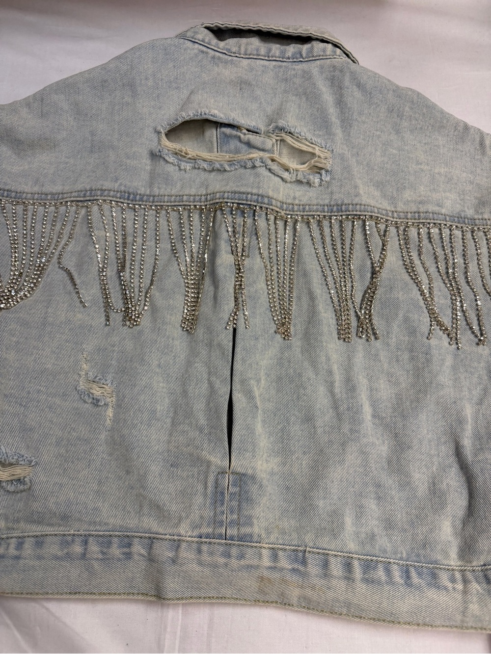 Women's Light Wash Cropped Denim Jacket - Light Blue - Picture 9 of 10